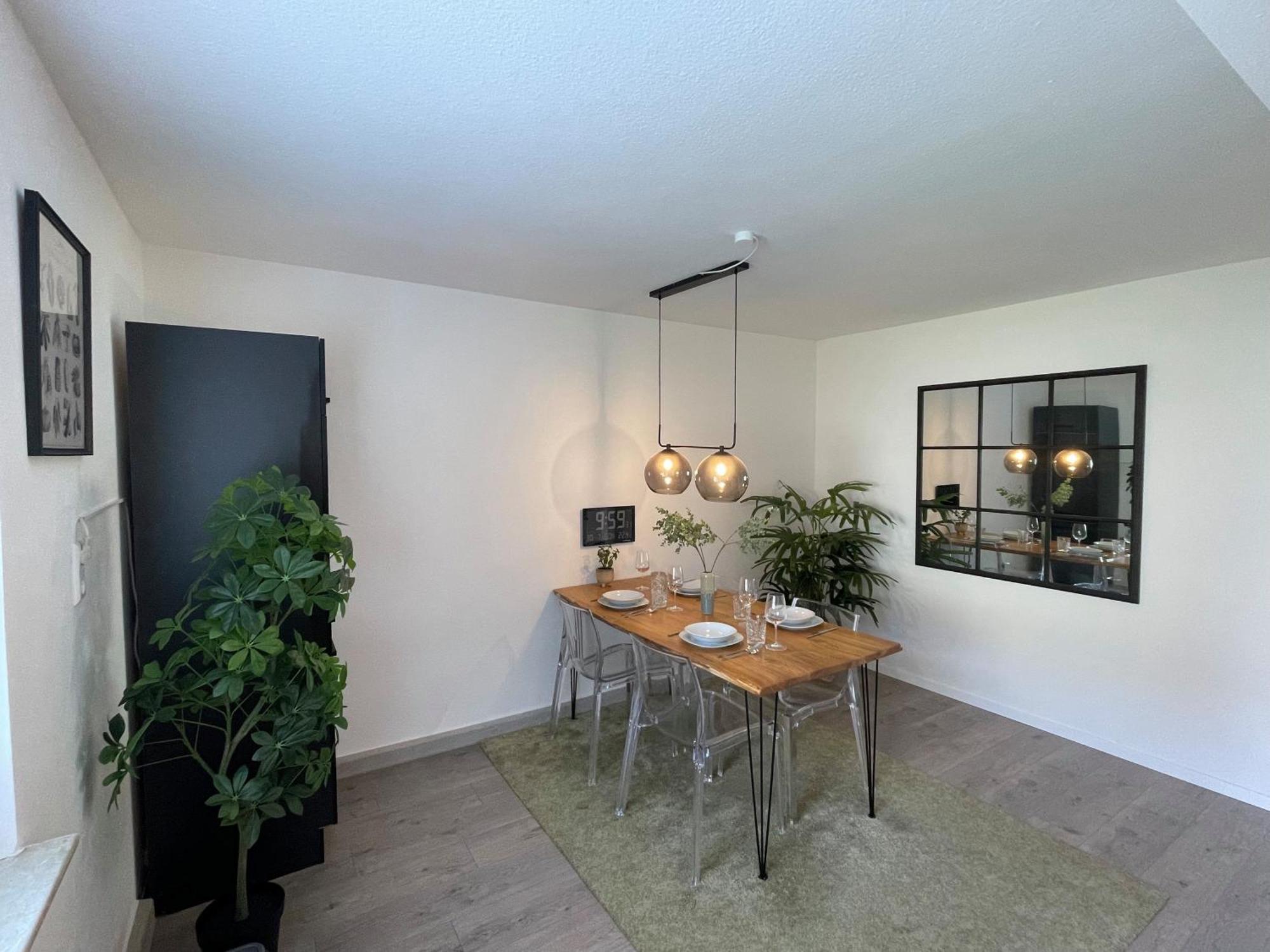 רדולפצל אם בודנזי Stilvolles Apartment Mit Einzigartigem Charme מראה חיצוני תמונה